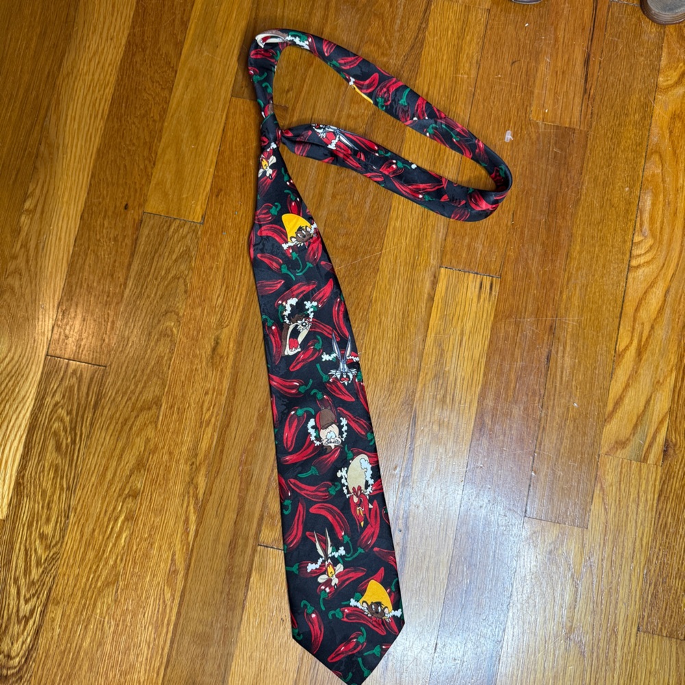 Looney Tunes Mania Men NeckTie Hot Red Chili Pepper 1996 Cartoon Bugs Taz Speedy